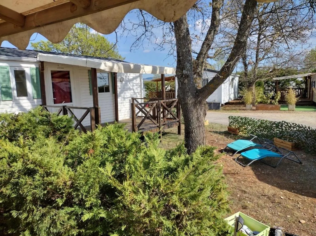 Apartment Camping Pres Des Gorges Du Verdon Et Du Lac De Ste Croix 04500 Tout Equipe Confort Calme Lavande Sainte-Croix-de-Verdon